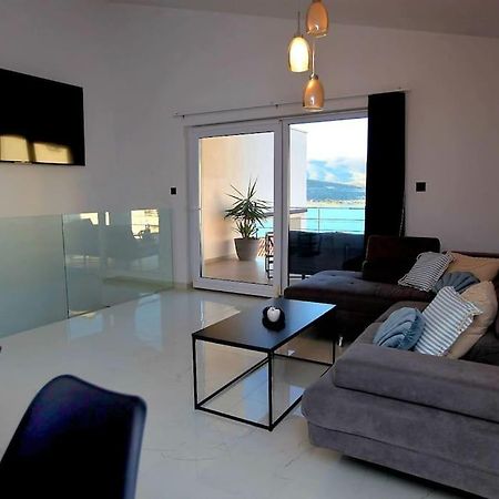 Luxury Villa Lana Apt, Seaview Terrace, Large Outdoor Space, Bbq Trogir Exterior photo
