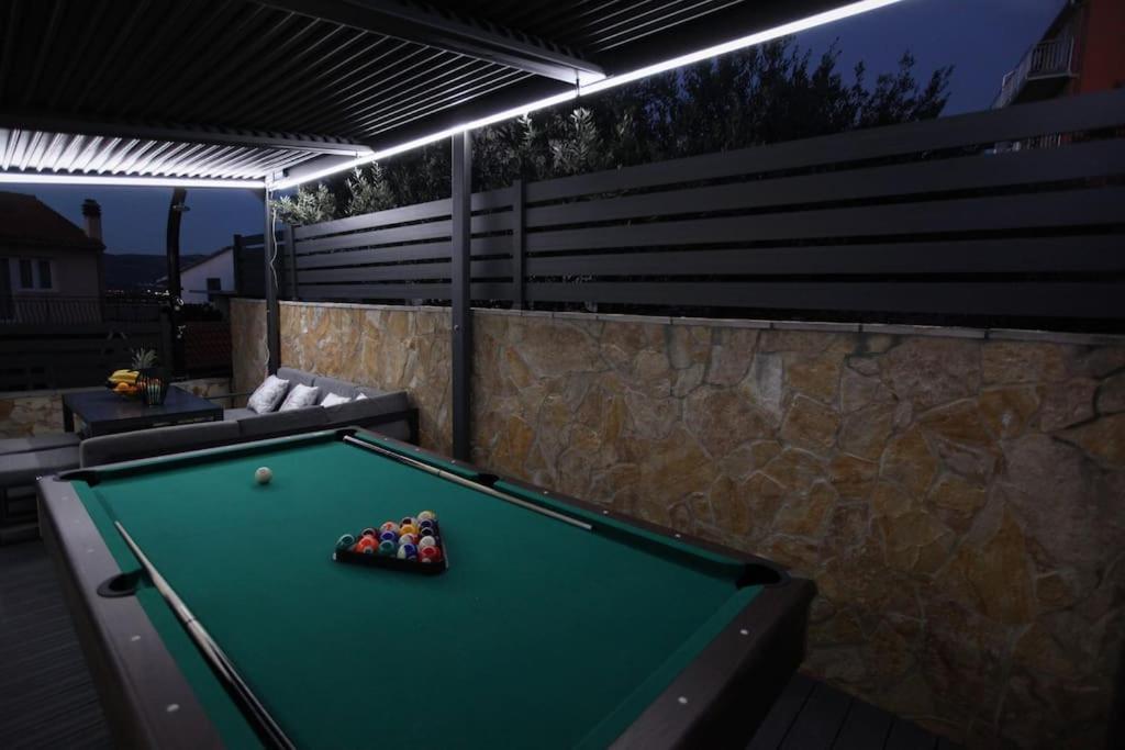 Luxury Villa Lana Apt, Seaview Terrace, Large Outdoor Space, Bbq Trogir Exterior photo