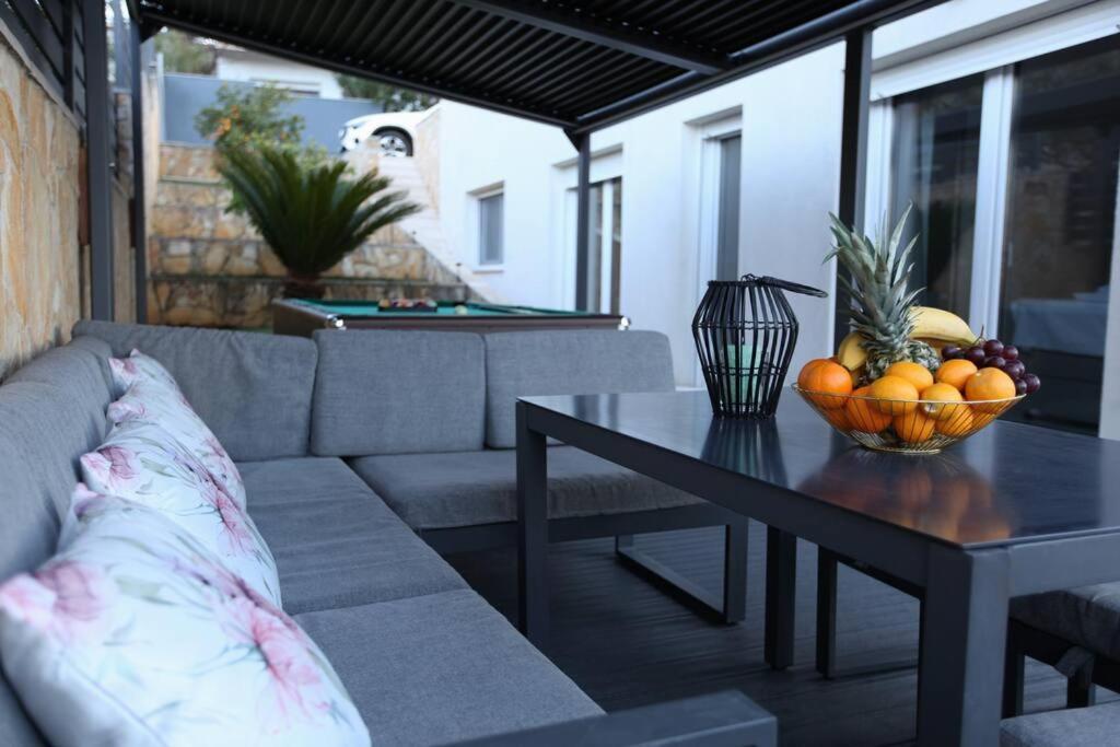 Luxury Villa Lana Apt, Seaview Terrace, Large Outdoor Space, Bbq Trogir Exterior photo